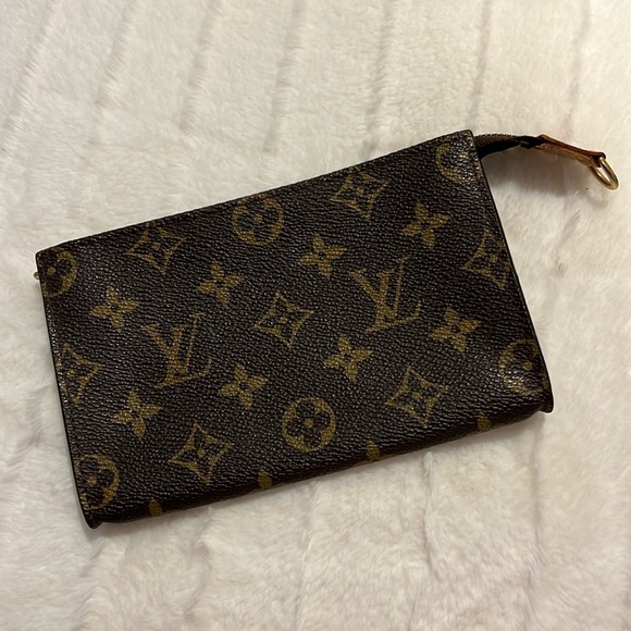 Louis Vuitton Pochette Cosmétique - Cosmetic Pouch - Picture 1 of 5